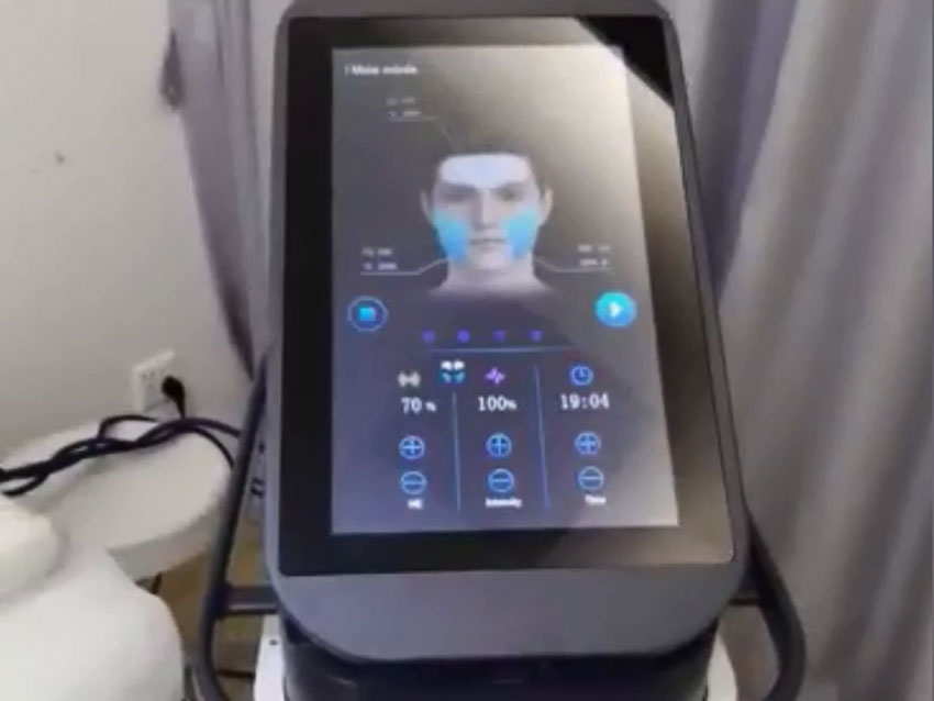 Machine PEFace pour le lifting du visage