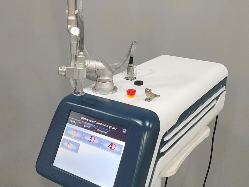 Portable fractionnaire CO2 Laser Machine traitement des cicatrices taches de rousseur élimination de la Pigmentation rajeunissement de la peau resserrement Vaginal